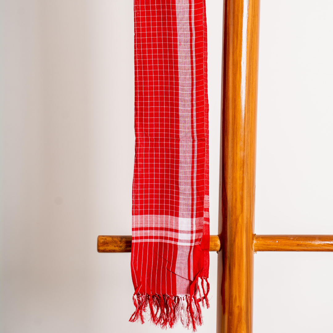 Close-up of the intricate weaving on the Goa's Pride Red Kunbi Stole by Cottons Daily, showcasing the fine craftsmanship and traditional design elements.