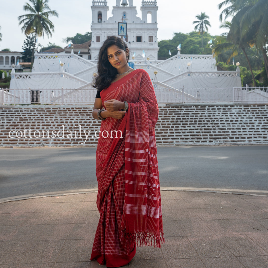Glamourous Panaji Red Kunbi Saree