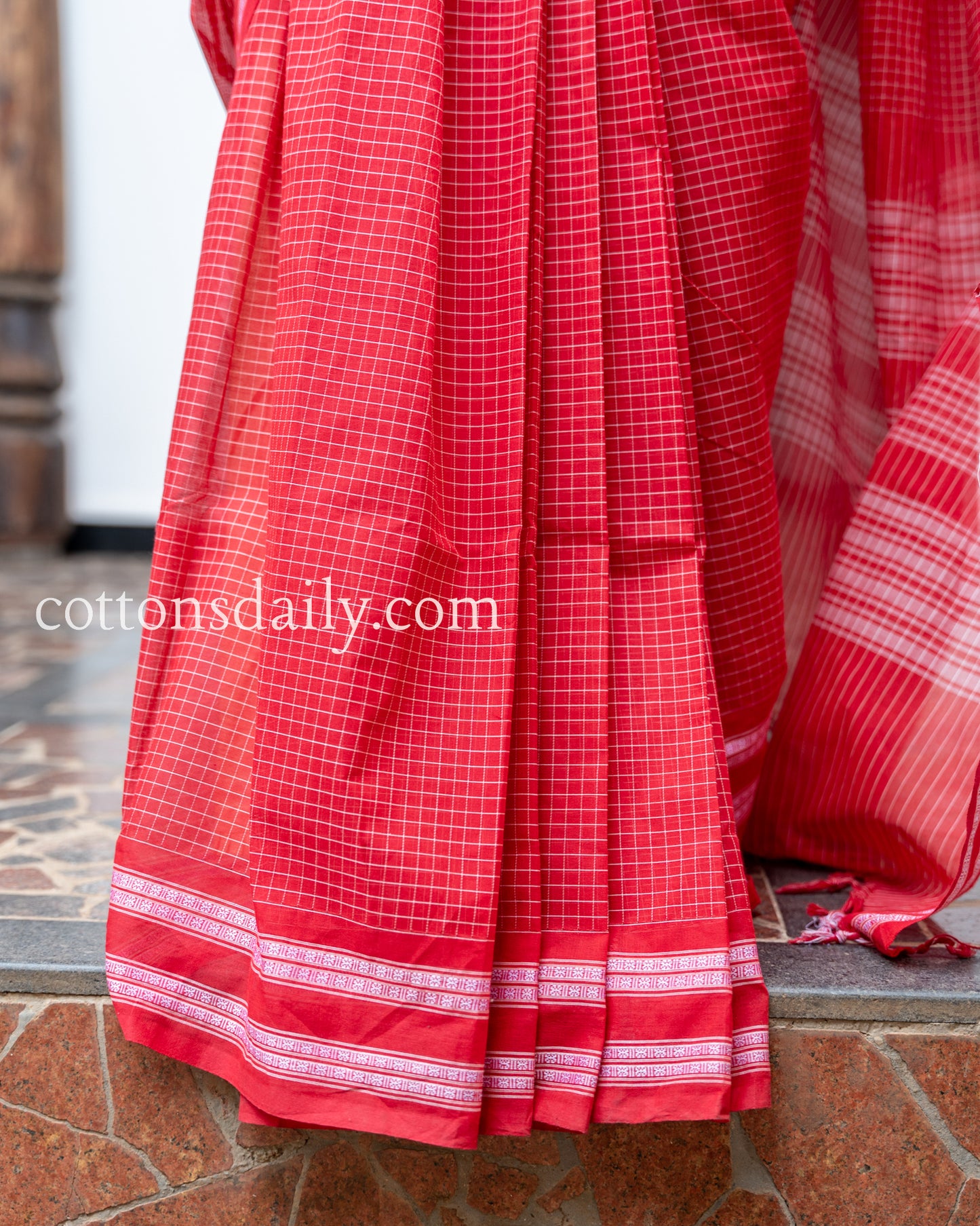 La Salcete Cherry Red Kunbi Saree