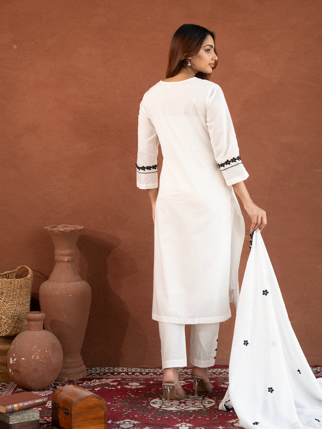 Black And White Pretty Flower Lace Cotton Suit