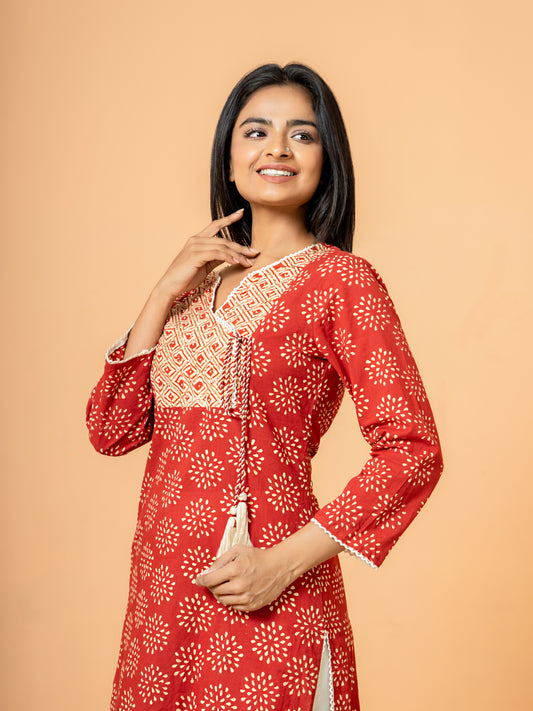 Detailed view of the delicate embroidery work on the Red Embroidered Rangoli Print Cotton Kurta.