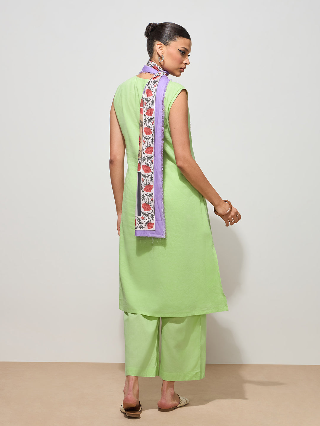 Pista Green Solid Cotton Suit