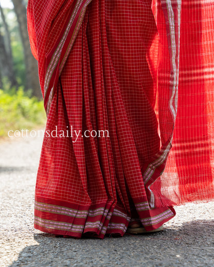 Parra Charmer Red Kunbi Saree