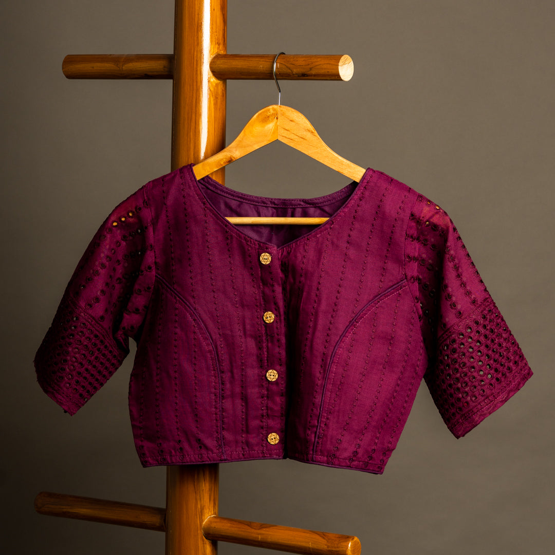 Wine-colored pure cotton Hakoba blouse featuring a round neck, elbow-length sleeves, and front hooks. This non-padded, free-size blouse is ideal for both casual and formal wear.