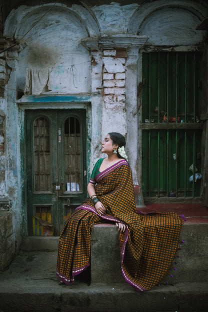 Vamika Green Yellow Hathi Mor Cotton Saree