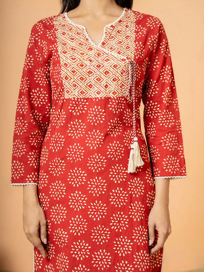 Red Embroidered Rangoli Print Cotton Kurta