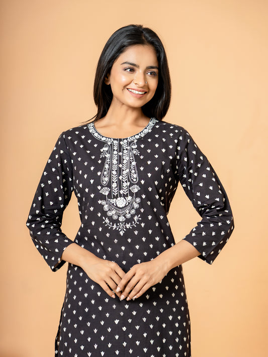 Elegant Black Embroidered Cotton Kurta