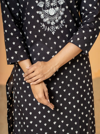 Elegant Black Embroidered Cotton Kurta