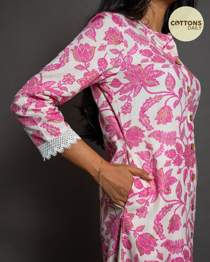 Pink Floral Patterned Kurta Set