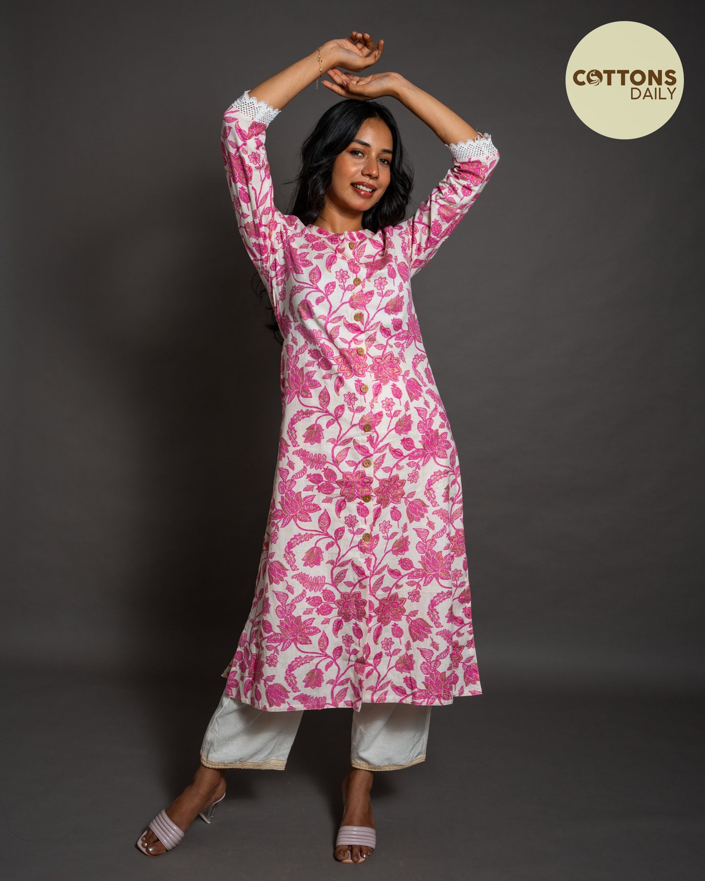 Pink Floral Patterned Kurta Set